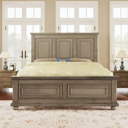 Traditional Town and Country Style Pinewood Vintage Queen Bed